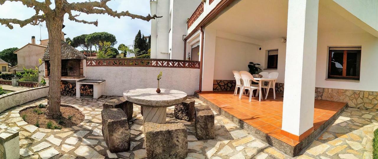 Vacay Apartamento Montgo, Agradable Jardin! En Costa Brava L'Escala! מראה חיצוני תמונה