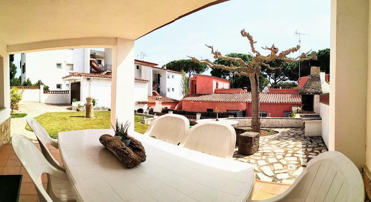 Vacay Apartamento Montgo, Agradable Jardin! En Costa Brava L'Escala! מראה חיצוני תמונה